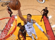 开云体育入口-江苏队横扫热火，范弗利特惊艳四座