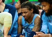 开云体育官方网站-关于独行侠鏖战灰熊，布克刷新纪录的信息