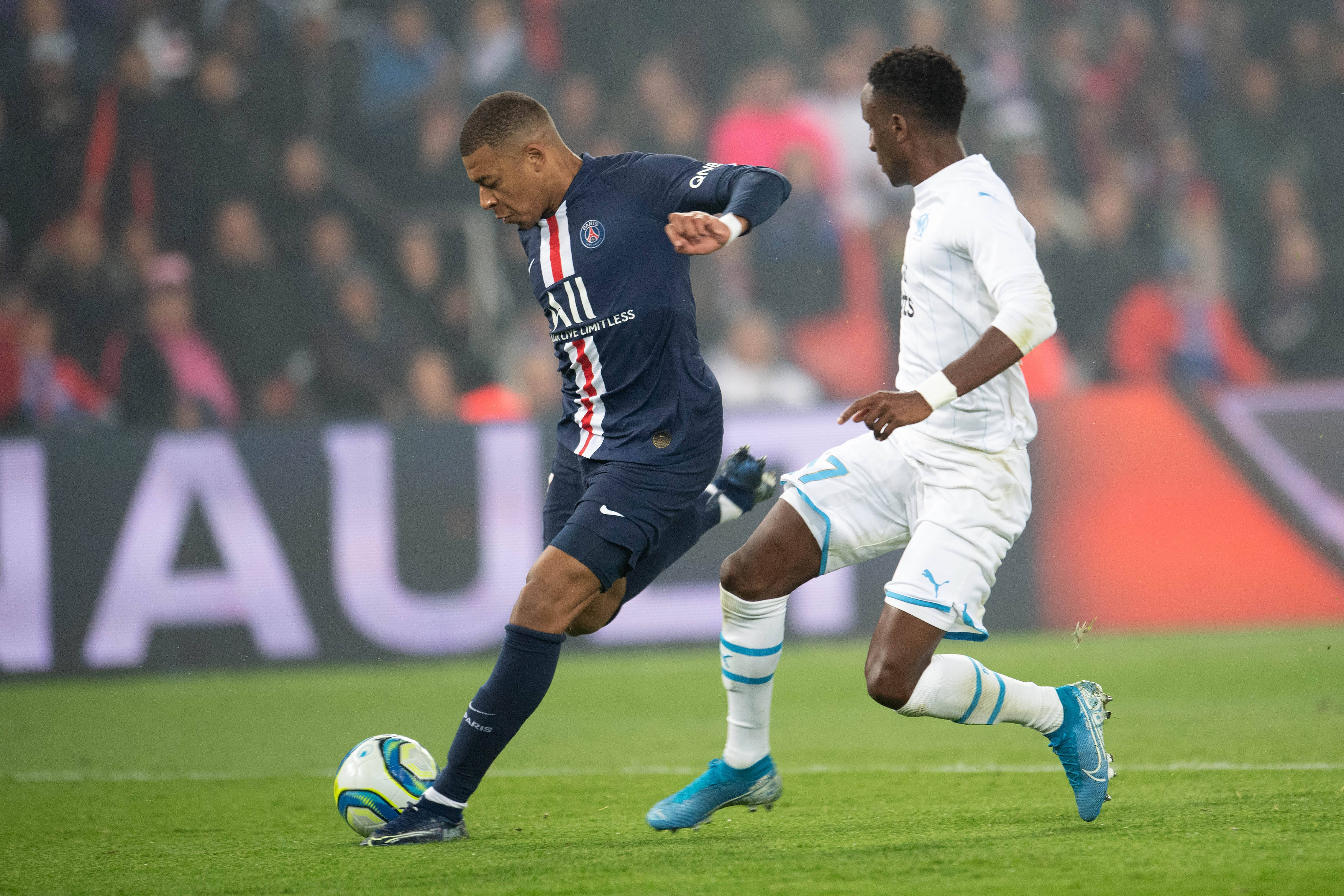 圣埃蒂安队在法甲联赛中全力以赴