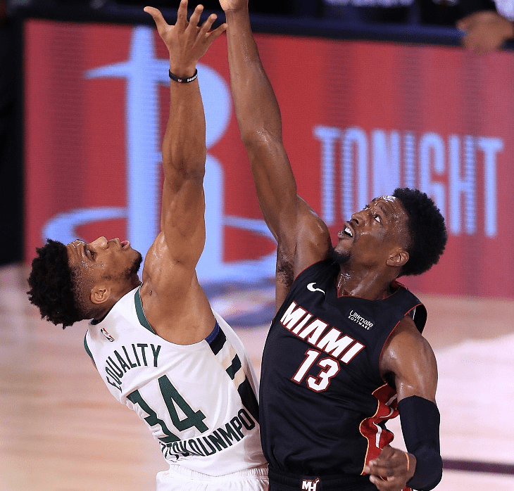 江苏队横扫热火，范弗利特惊艳四座