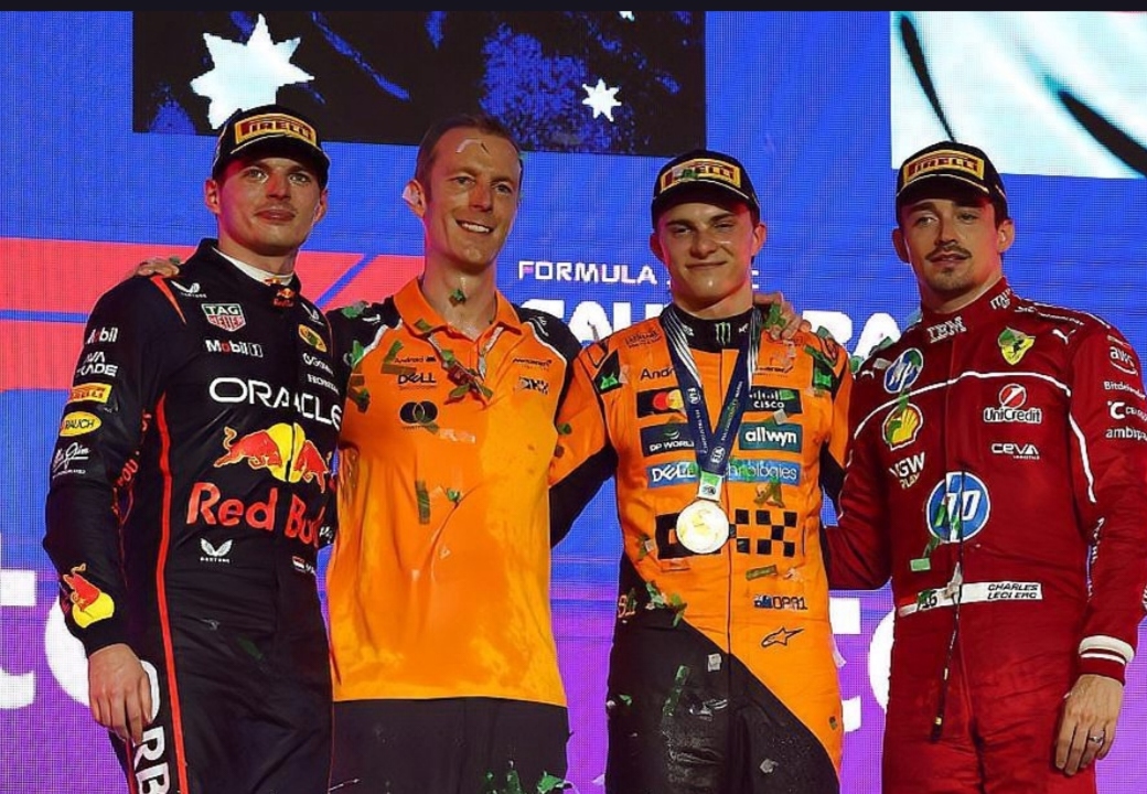 包含红牛车队横扫雷诺车队，皮亚斯特里刷新纪录的词条