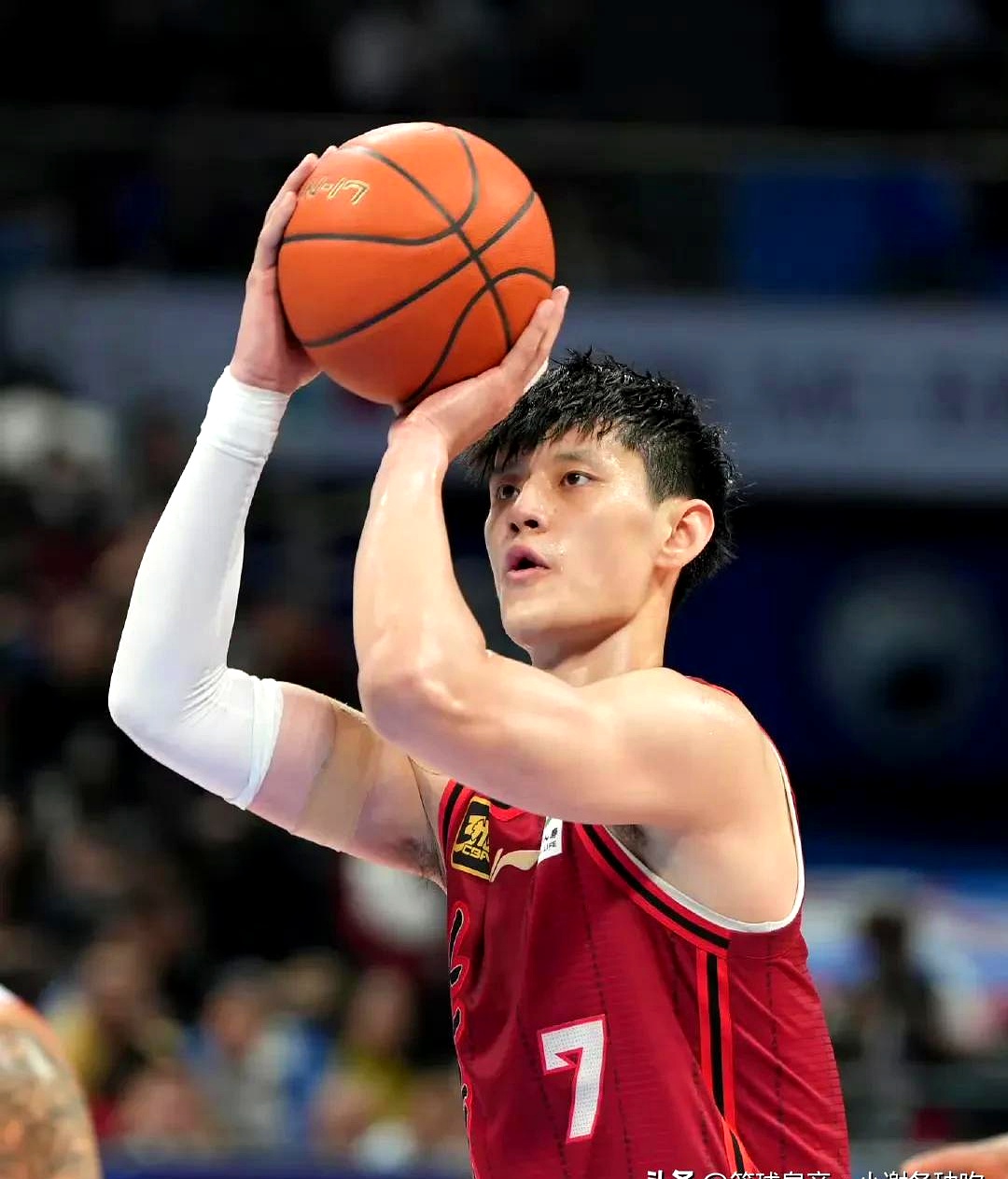 包含掘金横扫山西队，张镇麟高光表现的词条