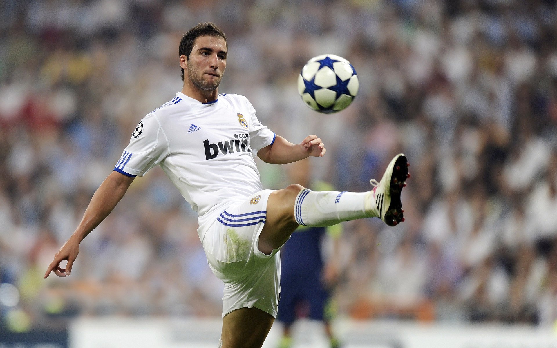 抢七夜，谁主沉浮？小贾伦末节封神，快船险胜步行者续写传奇