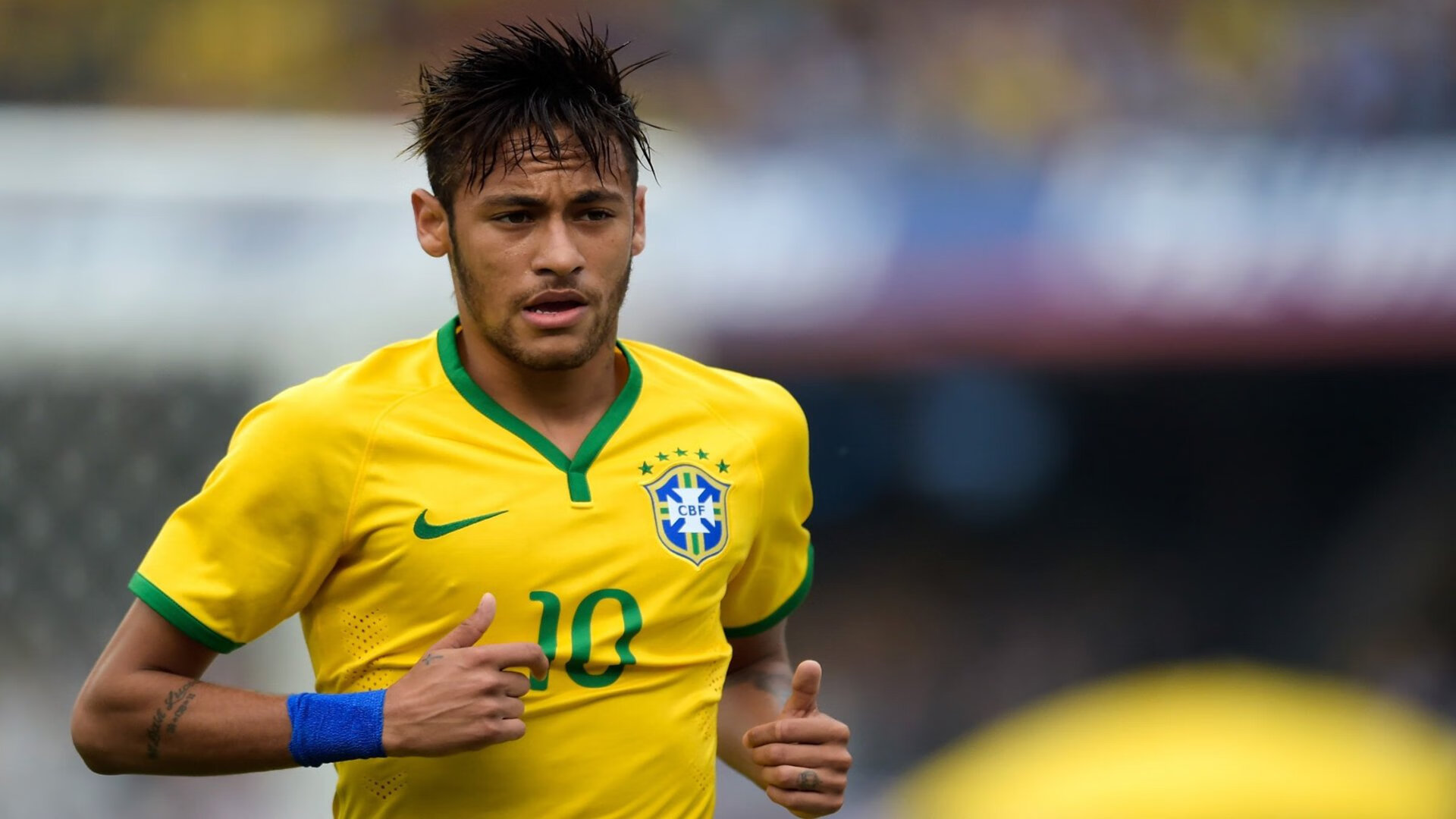 当黄喜灿在德甲争冠战接管比赛，我想起南非曾踏平阿森纳的启示