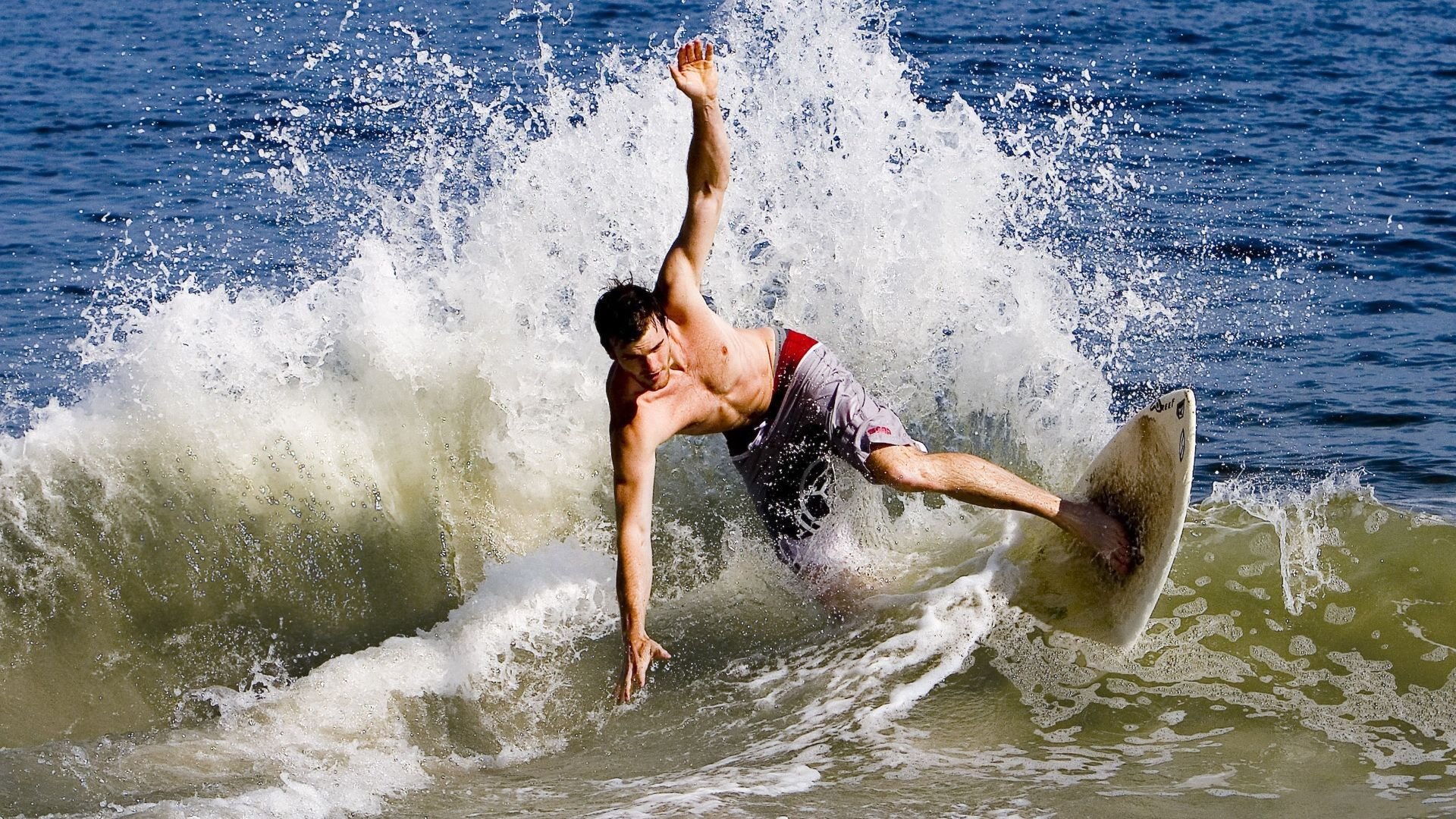 西甲国家德比之夜,贝恩稳定输出不掉线,诠释现代足球的胜利哲学